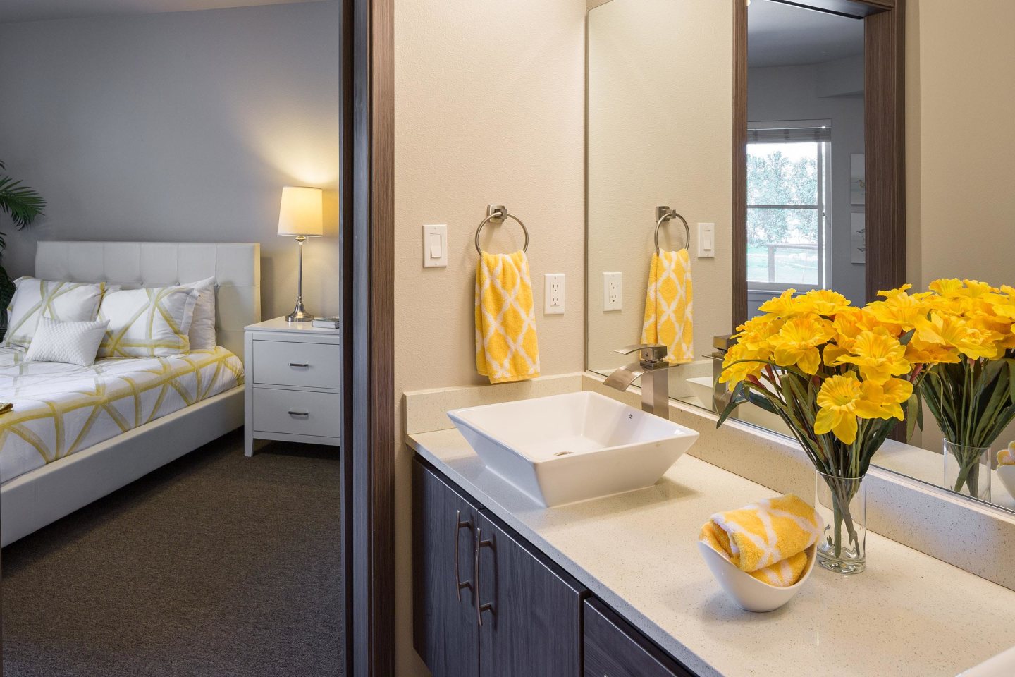 Yacht Harbor Club Image 32