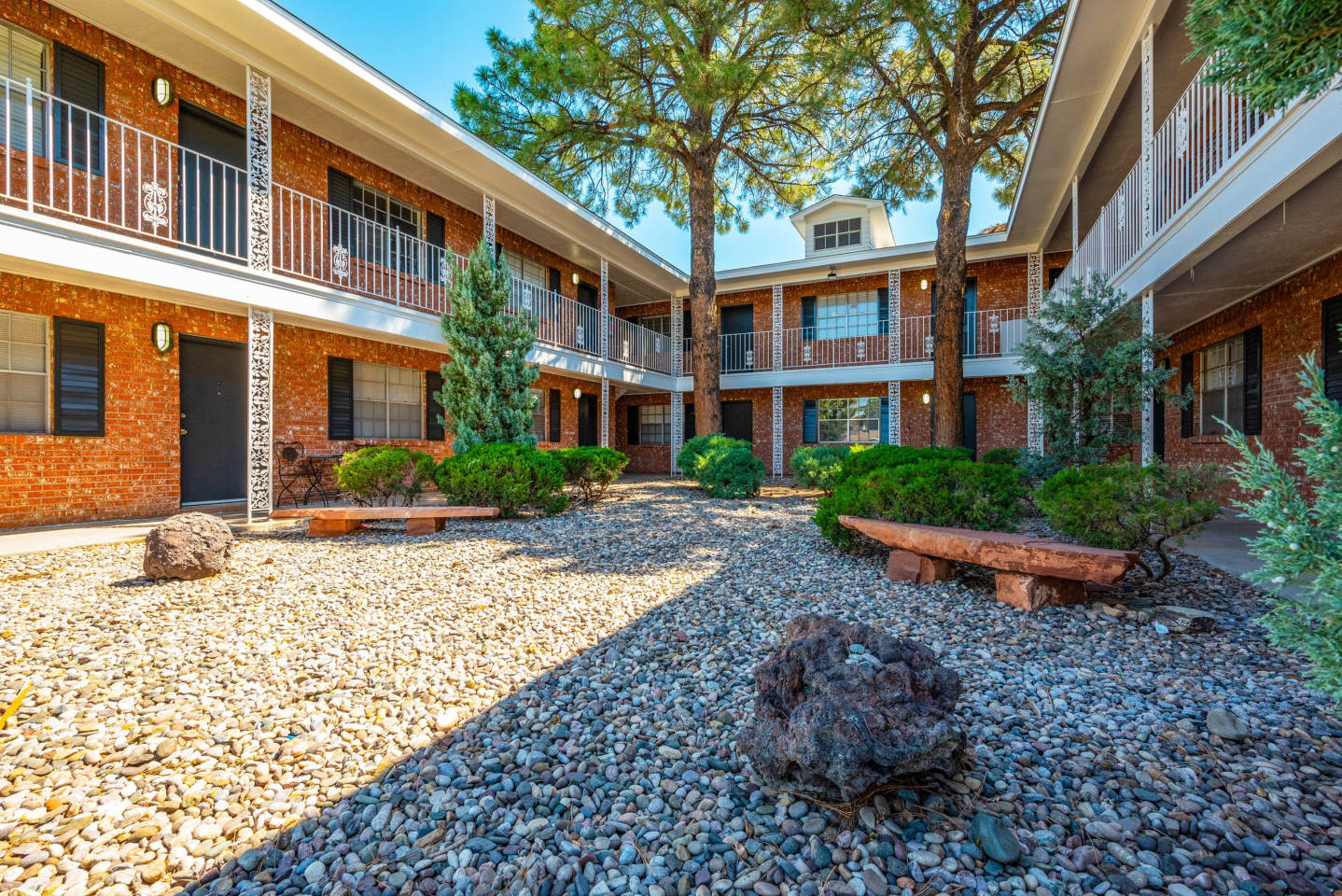 Pine Lane Apartments Image 10