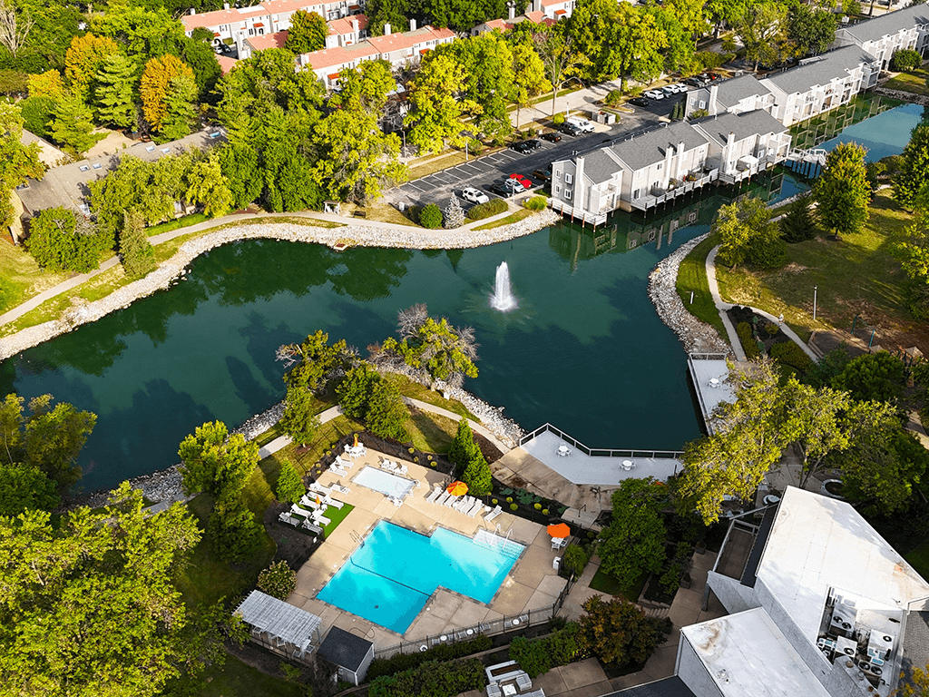 Vicino on the Lake Image 11