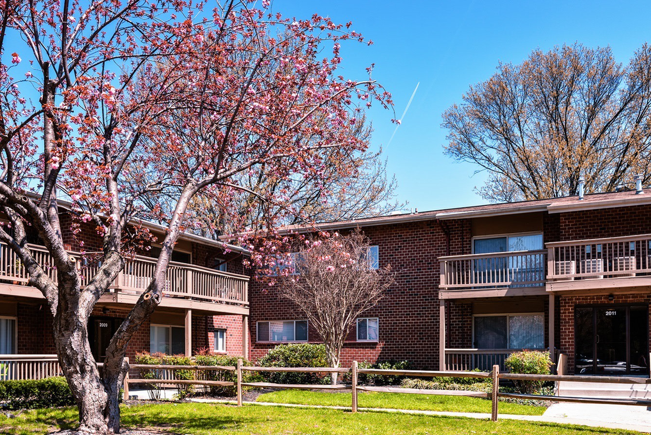 Clarke Manor Image 9