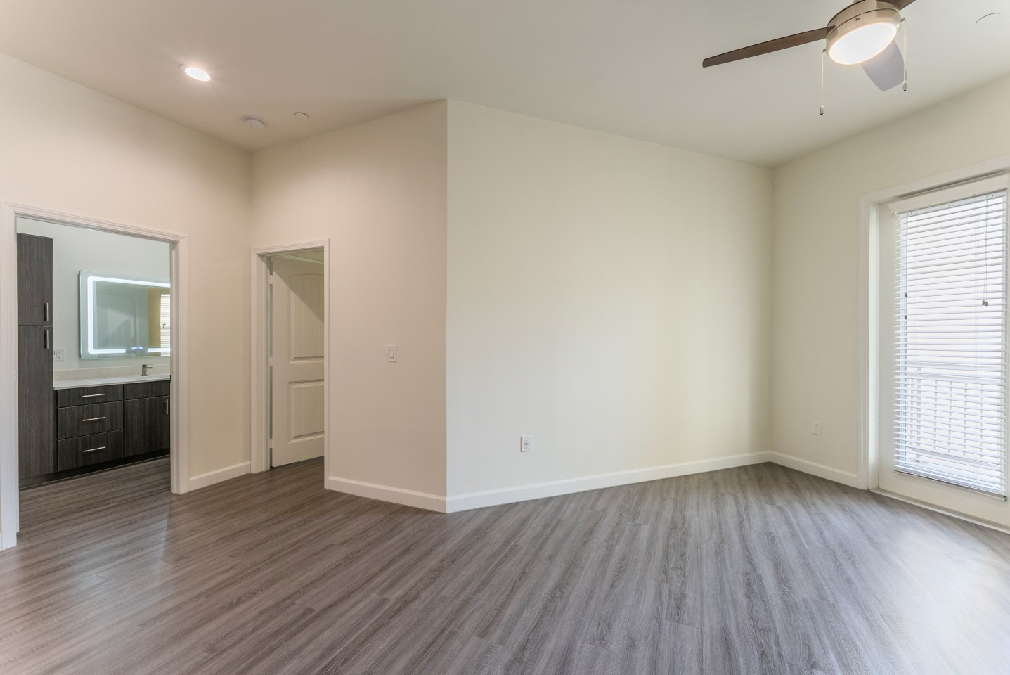 The Residences at 3000 Bardin Image 15