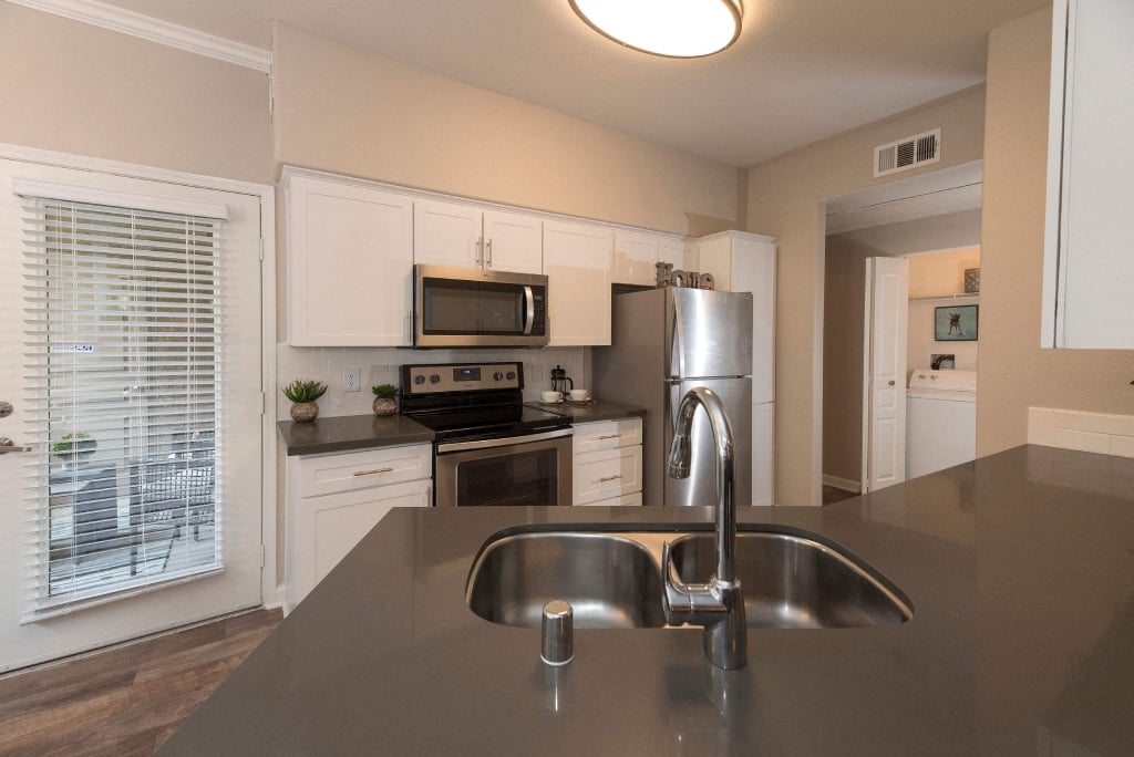 Artisan 8282 Image 1