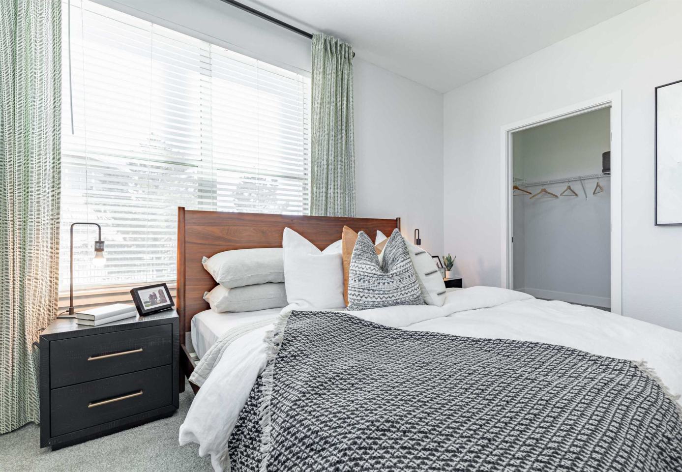 RockVue Apartments Image 16