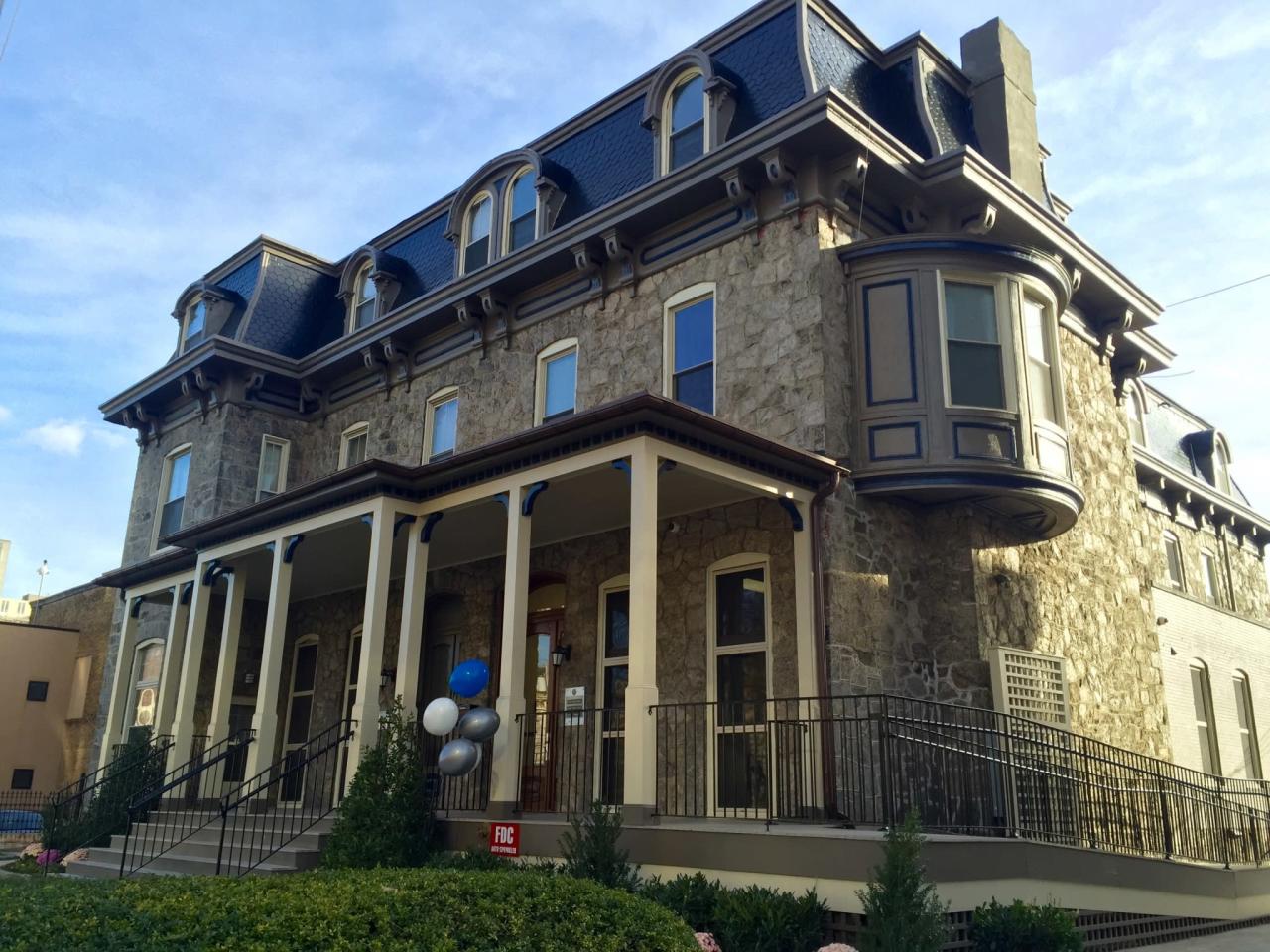 4104 Walnut Street Image 6