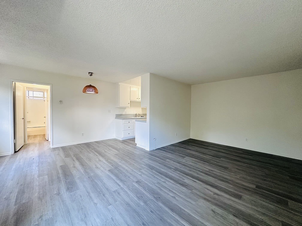 10535 Rose Avenue Image 30