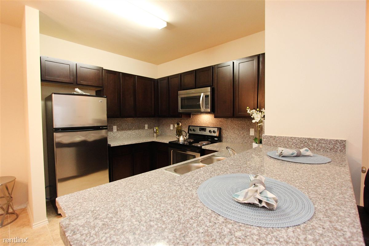 Stone Knights Apartments Image 5