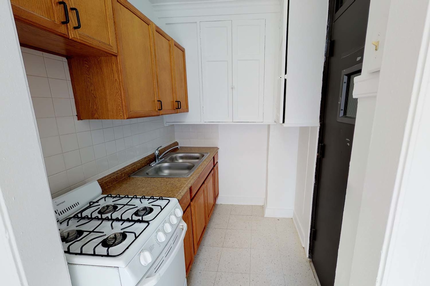 1440-1450 E 52nd Street Image 11