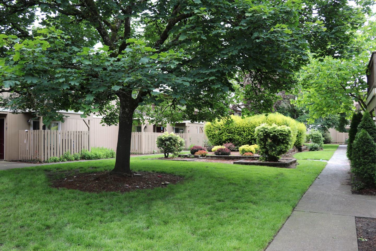 Garden View Apartments Image 3