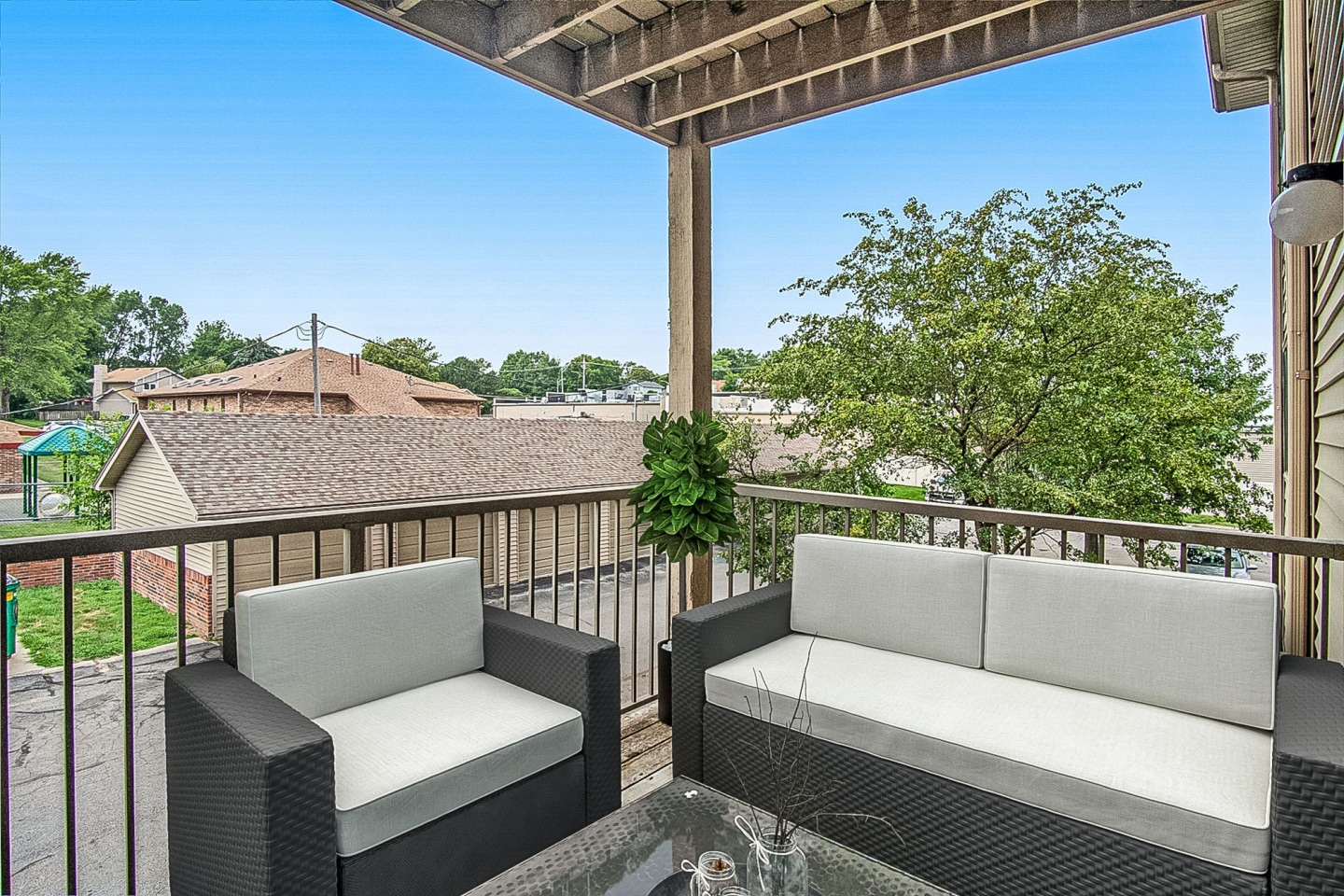 Raintree Apartments Image 7