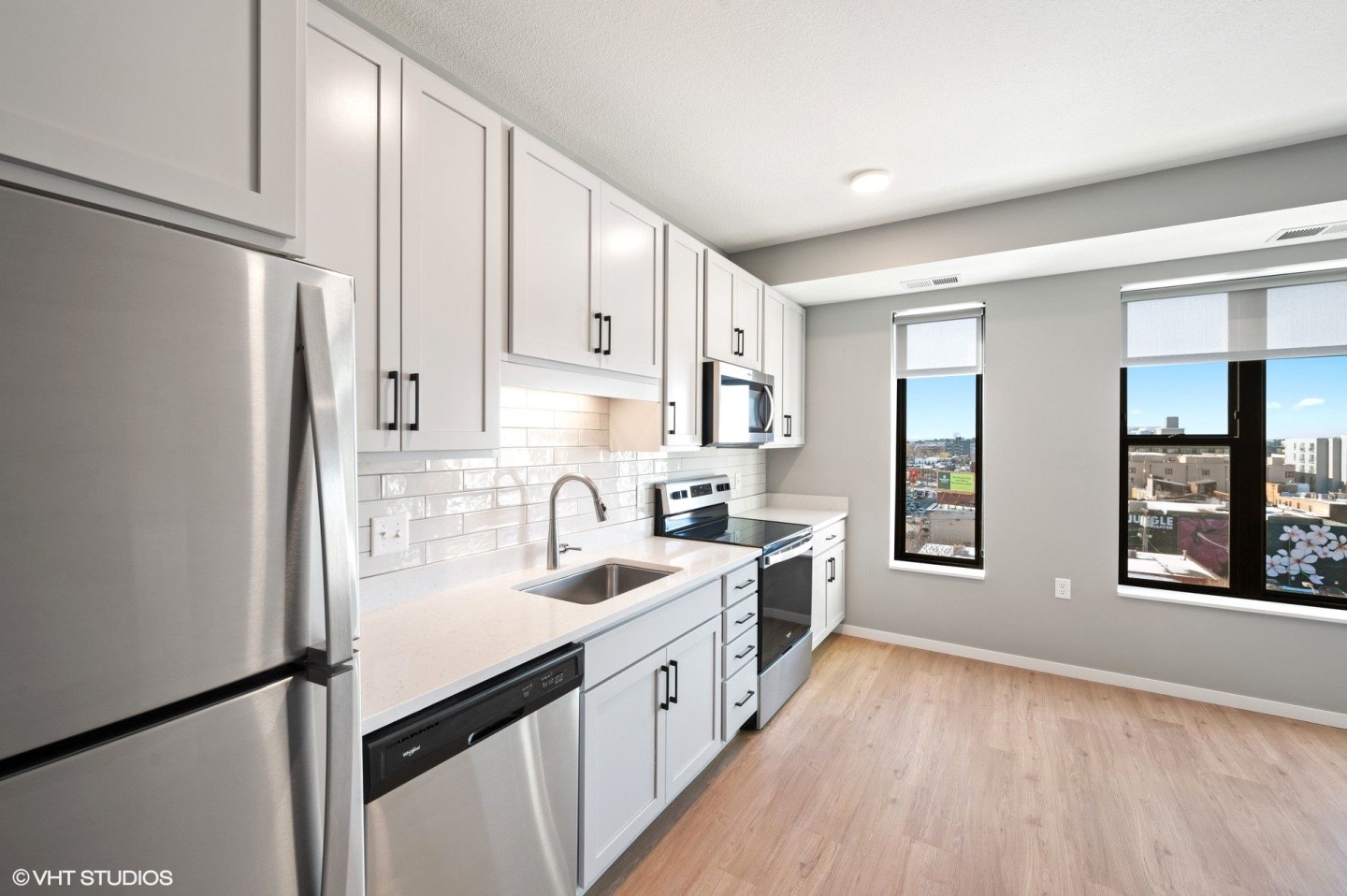 Lago Apartments Image 10