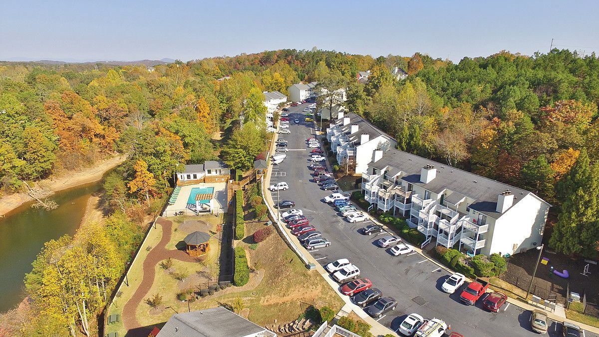 Edgewater on Lanier Image 6