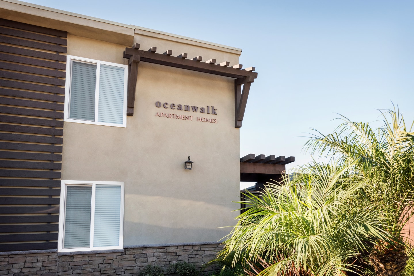 Elán Ocean Walk Apartment Homes Image 1