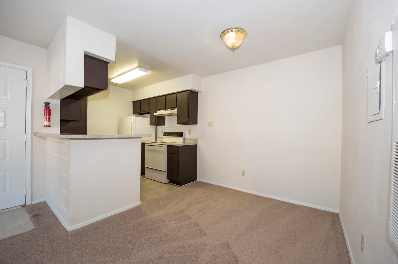 Elm Creek Apartments Image 12