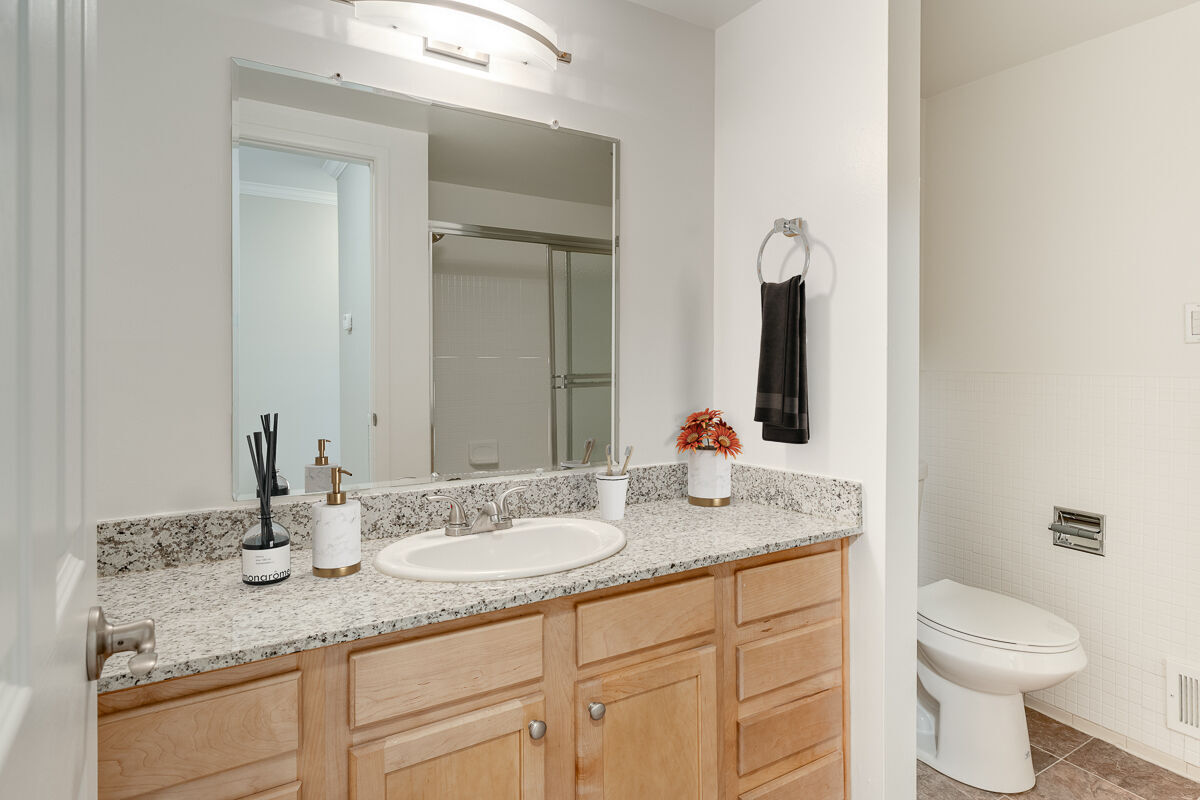 Lancaster Hills Apartments Image 6