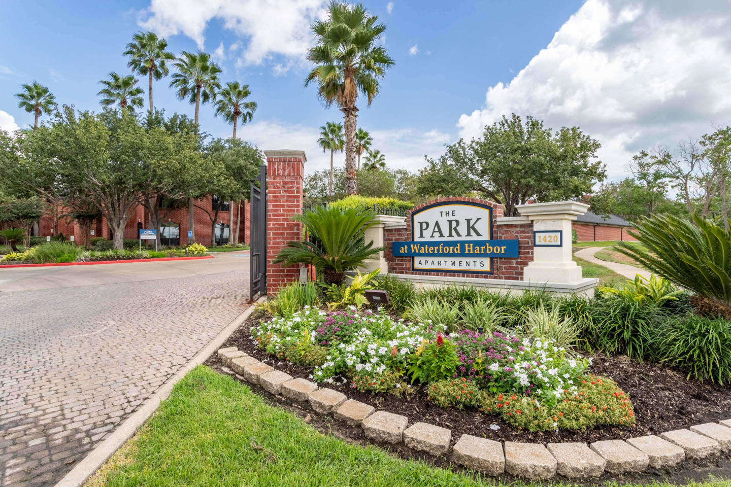 Park at Waterford Harbor Image 28