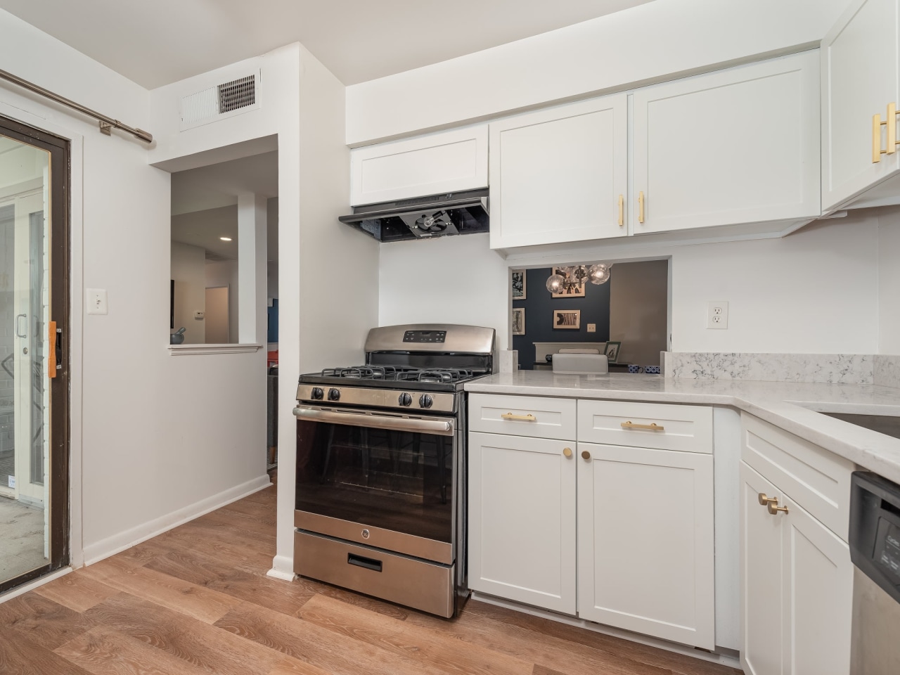 Cedar Place Apartments Image 13