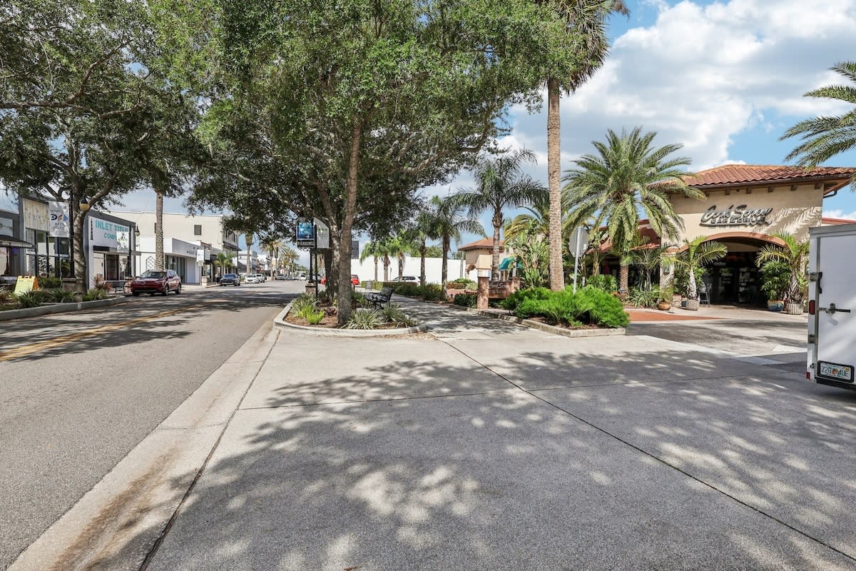 Haven on Canal Image 29