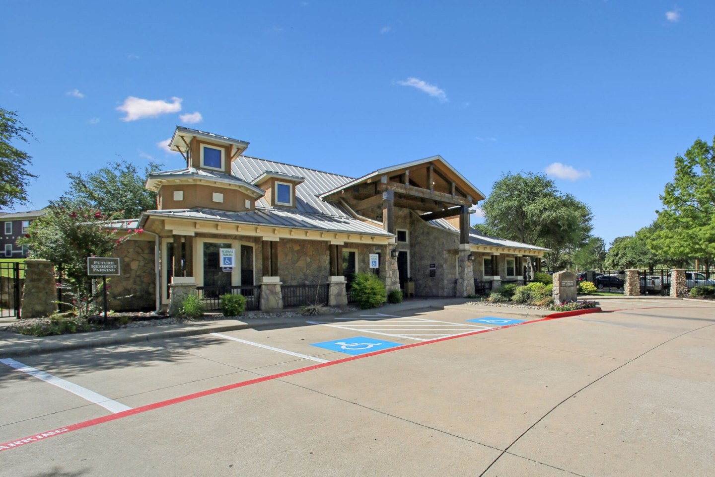 The Residences at Holland Lake Image 8