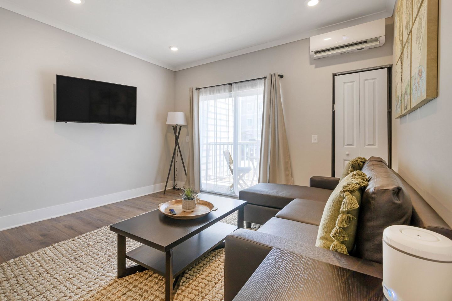 Pointe Grand Apartment Homes Image 7