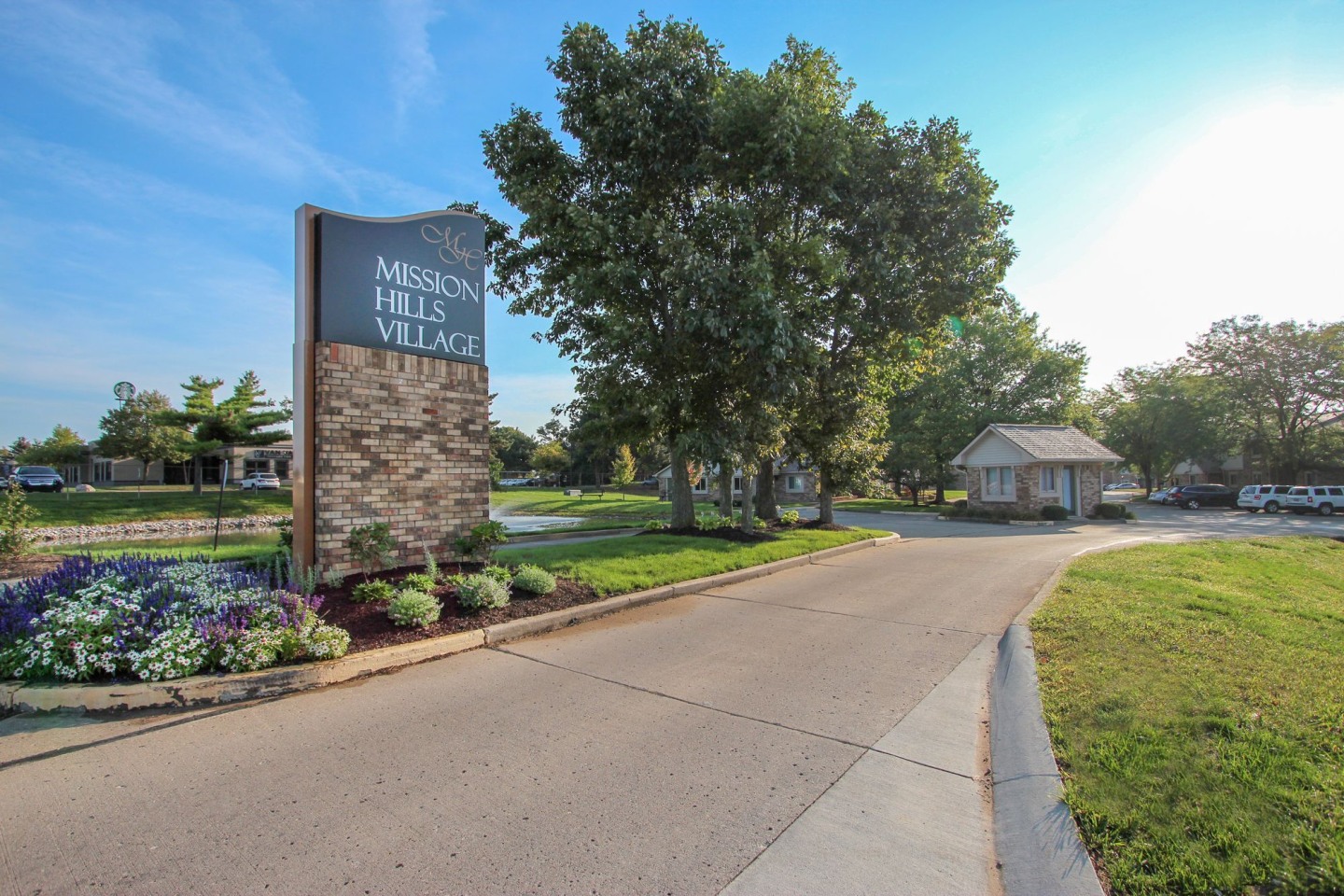 Mission Hills Village Image 18