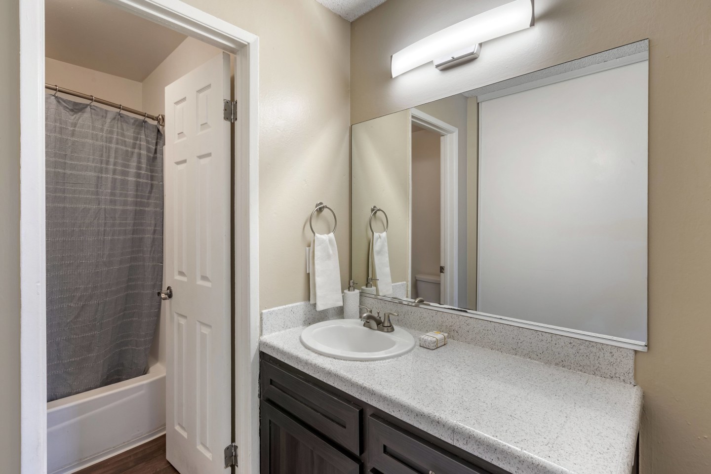 Northview-Southview Apartments Image 18