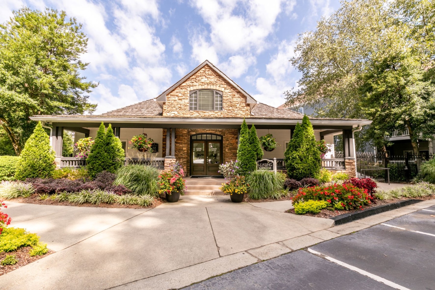 Highland Square Image 28
