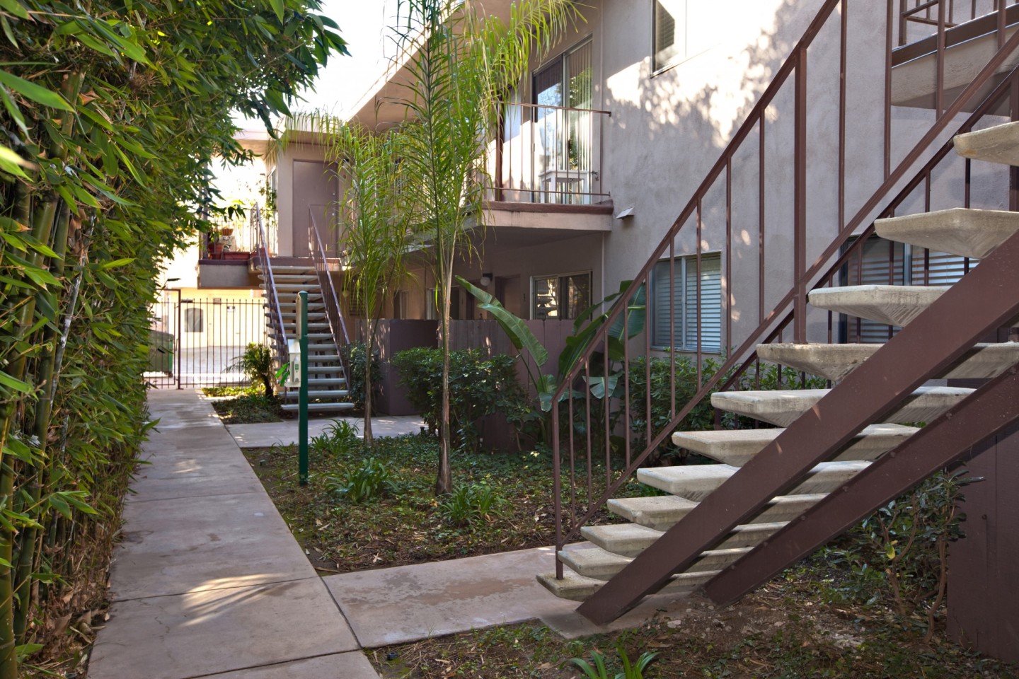 Elan Pacific Palms Image 19