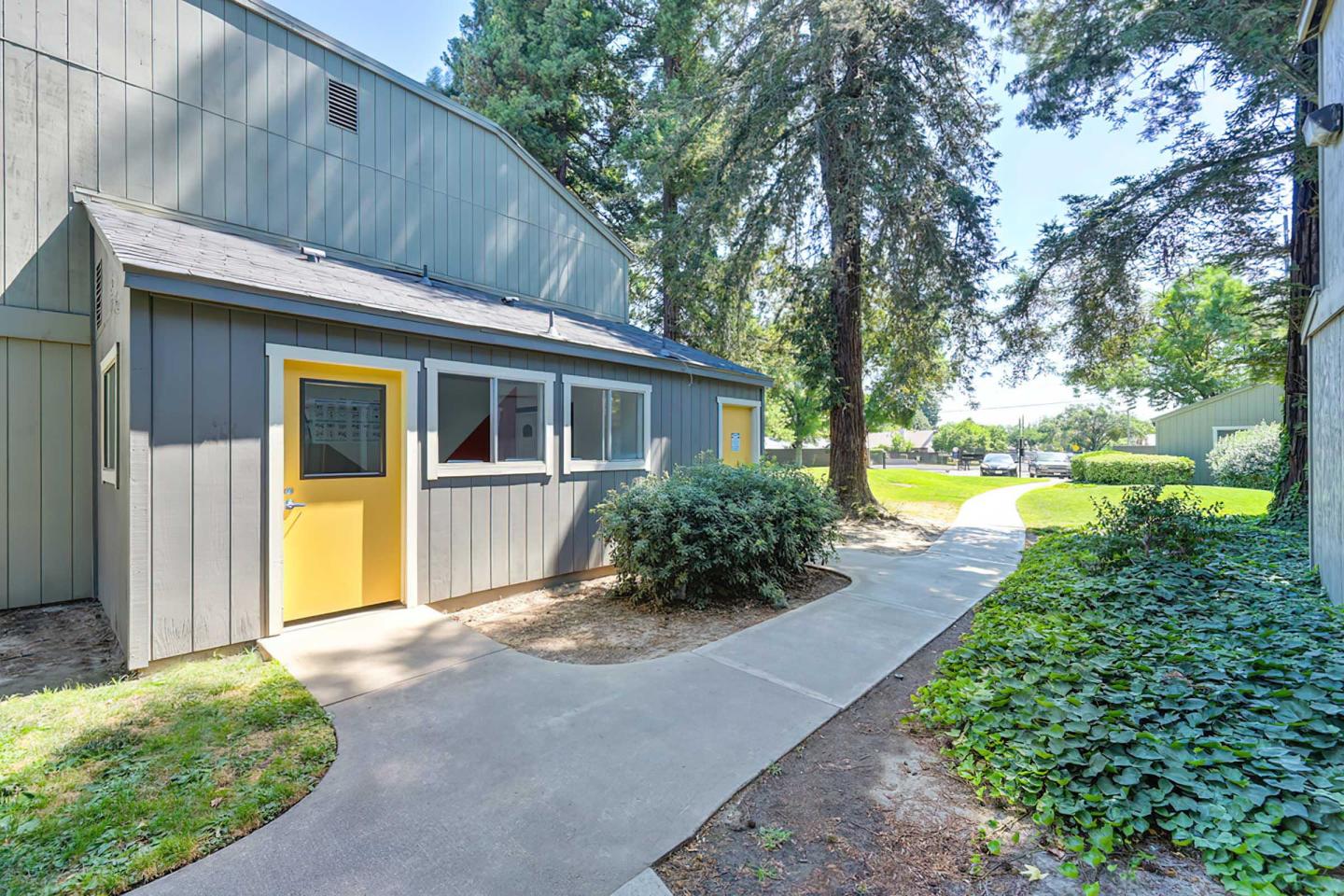 The Redwoods Apartments Image 21