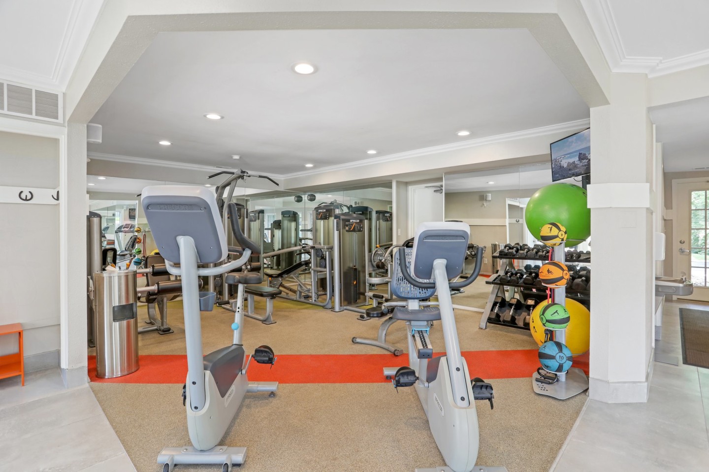 Saddle Creek Image 47