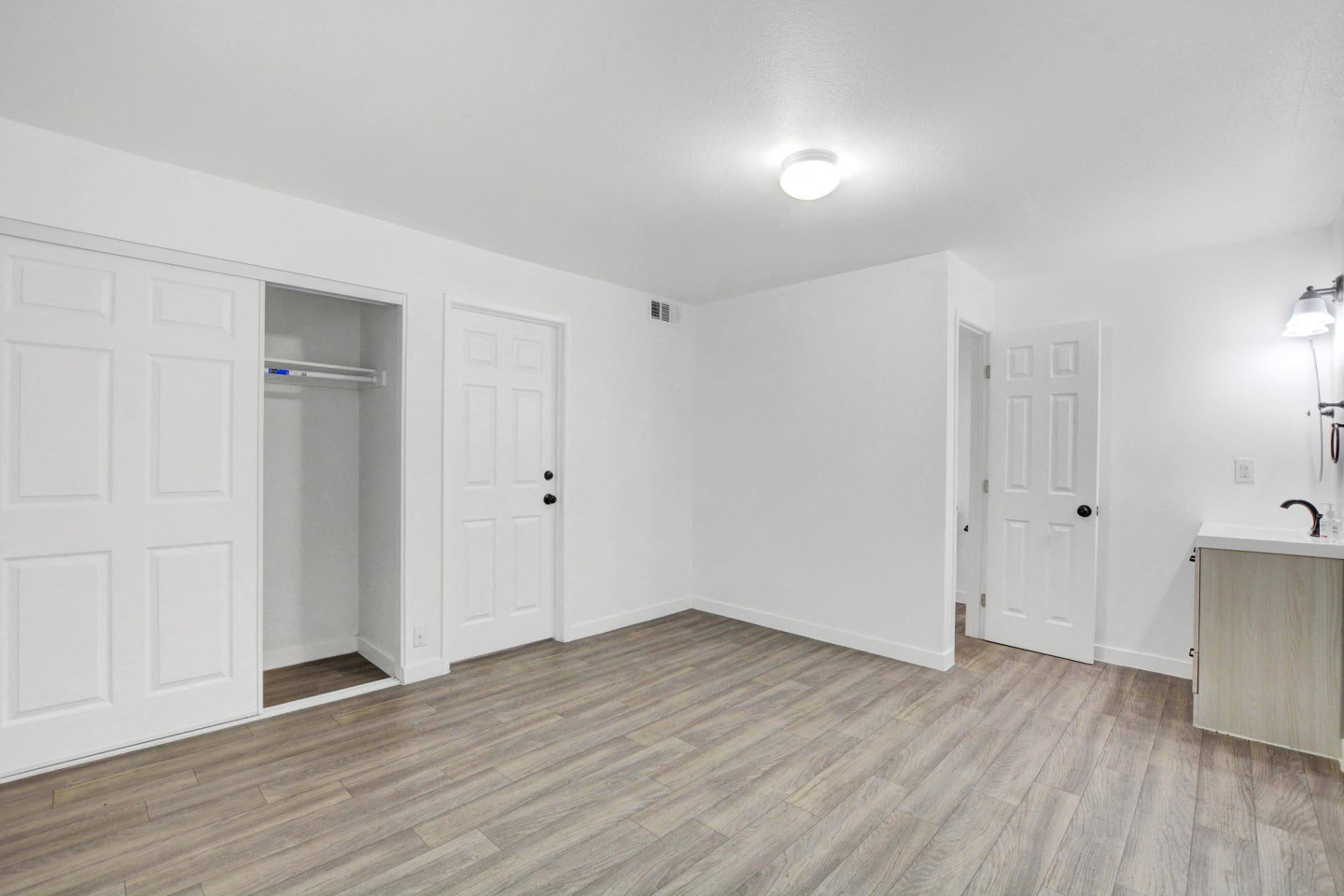 Viva Apartments Image 8