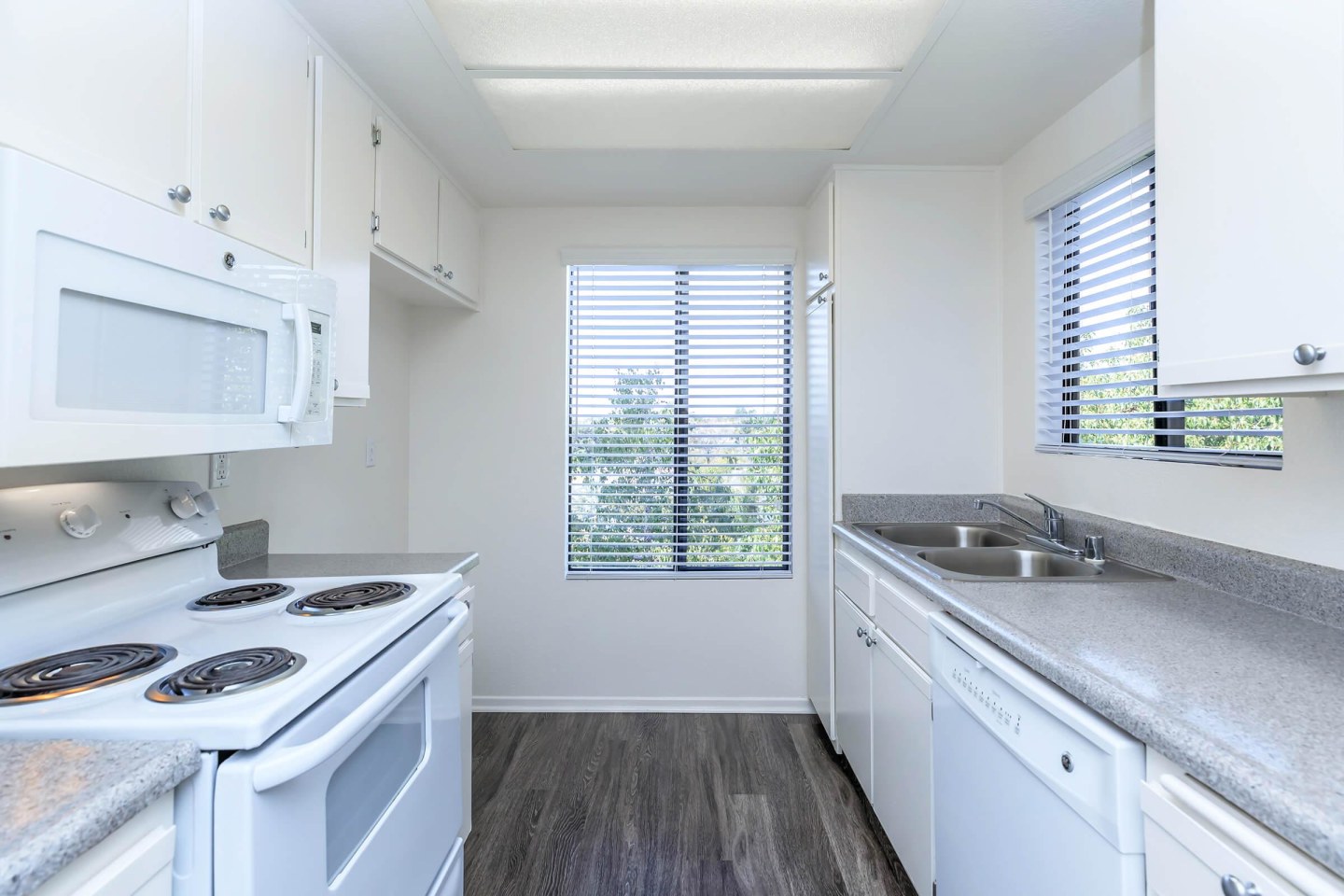 Spring Lakes Apartment Homes Image 36