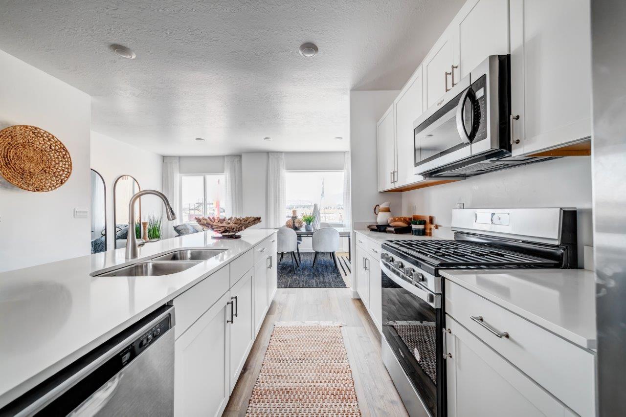 BLVD 120 Townhomes Image 5