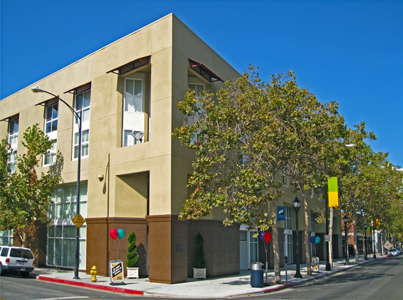 Market Gateway Apartments Image 2