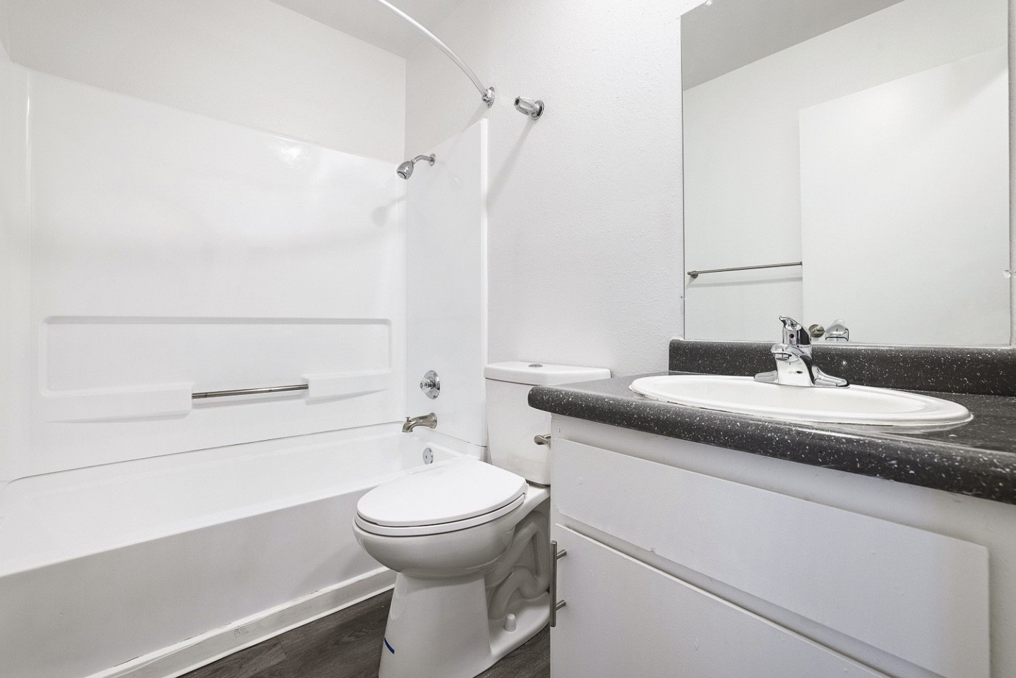 Oak Park Townhomes Image 24