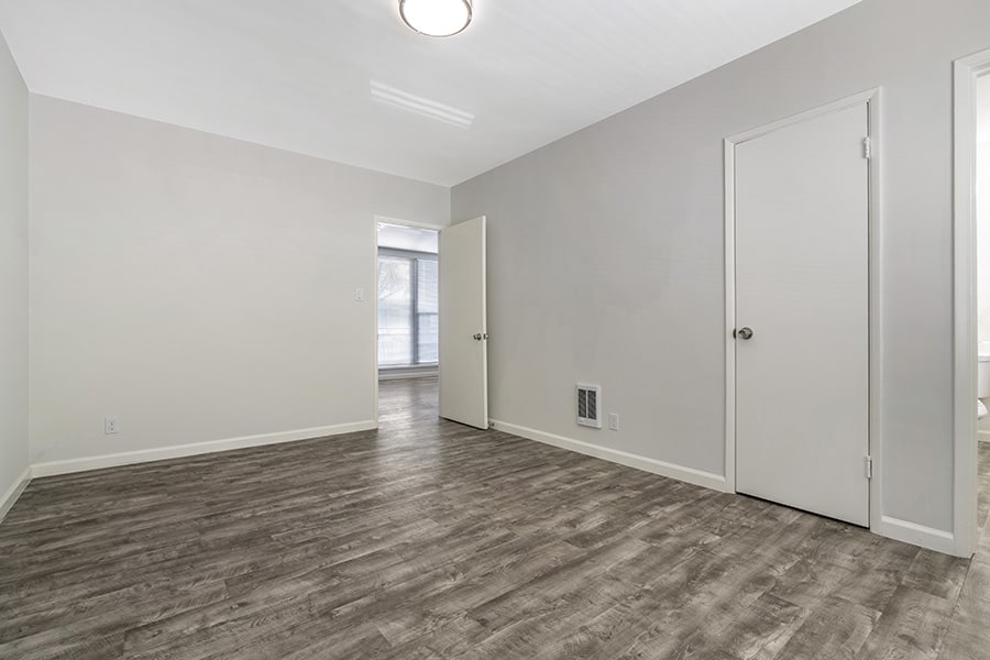 444 28th Street Apartments Image 31