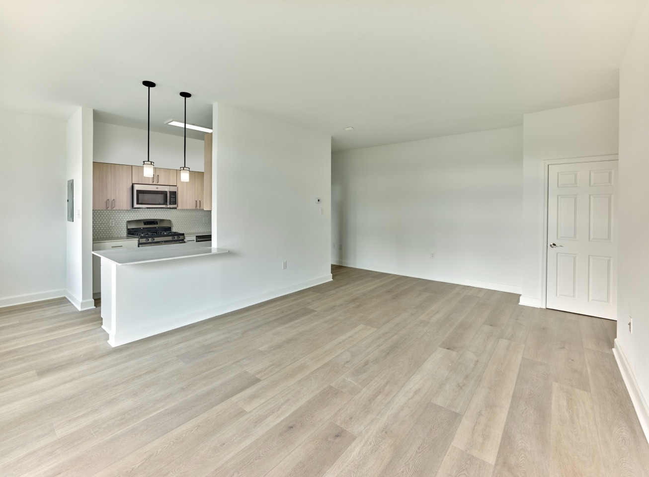 Crestwood Apartments Image 3