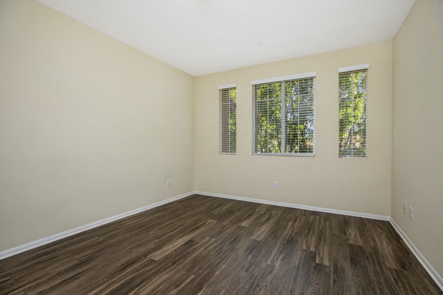 Parkside Villas Image 30