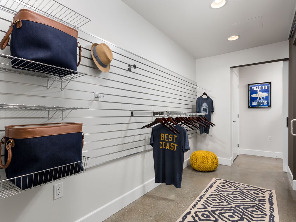 Avalon Huntington Beach Image 17