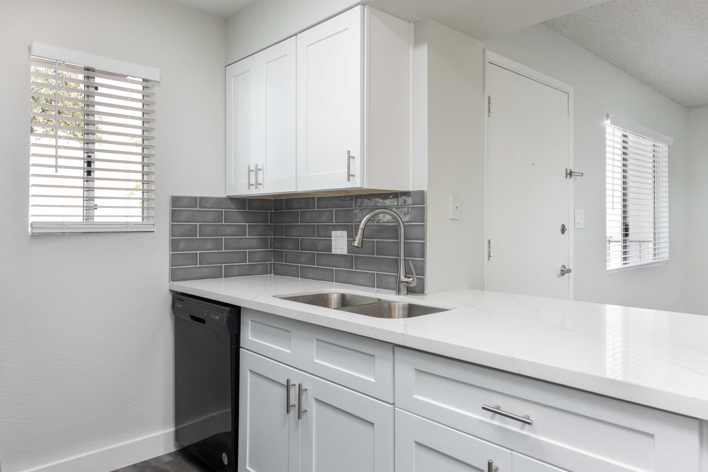 Camelback Cove Apartments Image 5