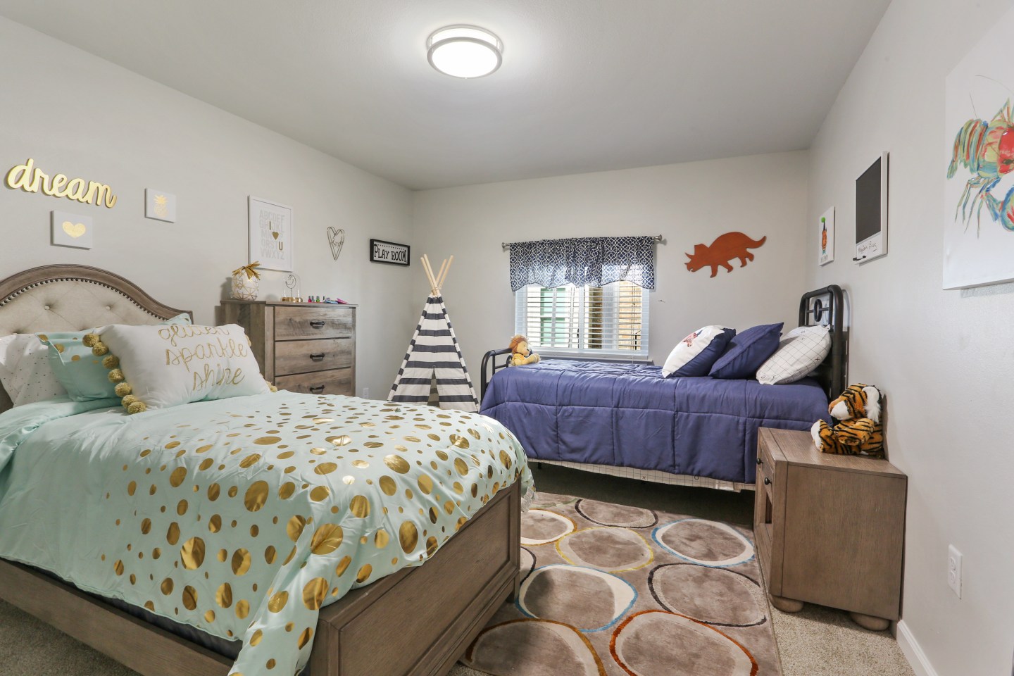 The Mayfair Apartment Homes Image 20
