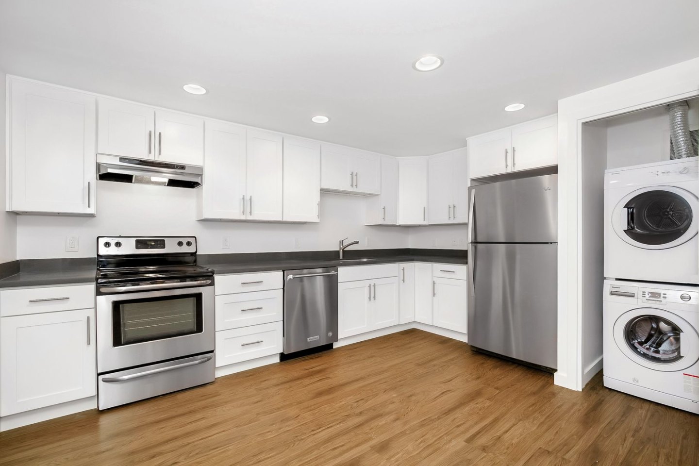 Atria Villa Apartments Image 1