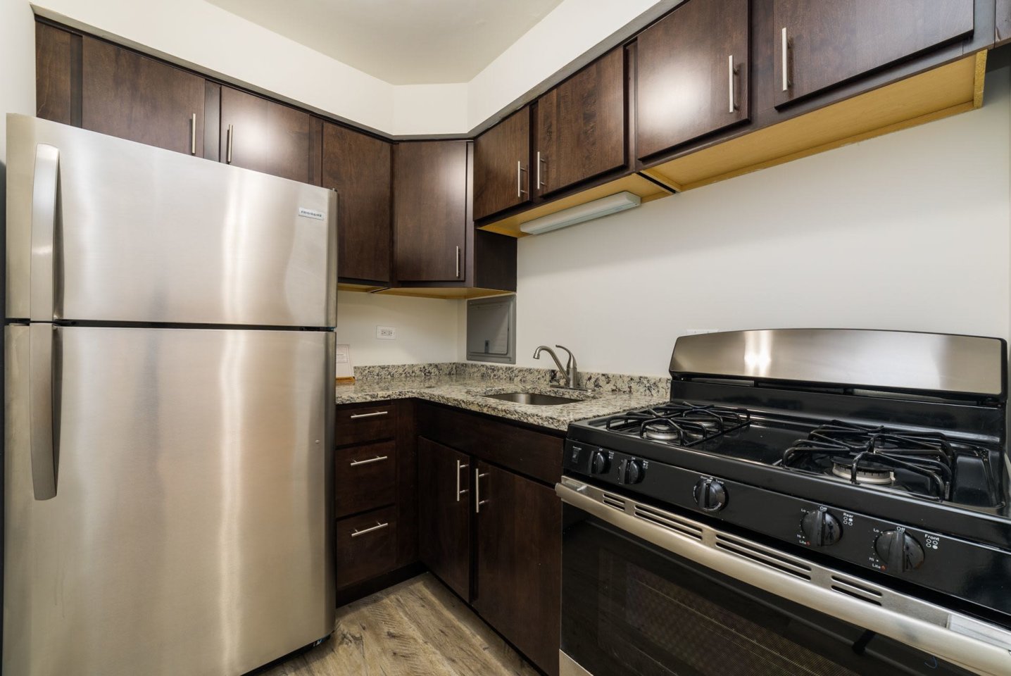 6211 N. Kenmore Image 1