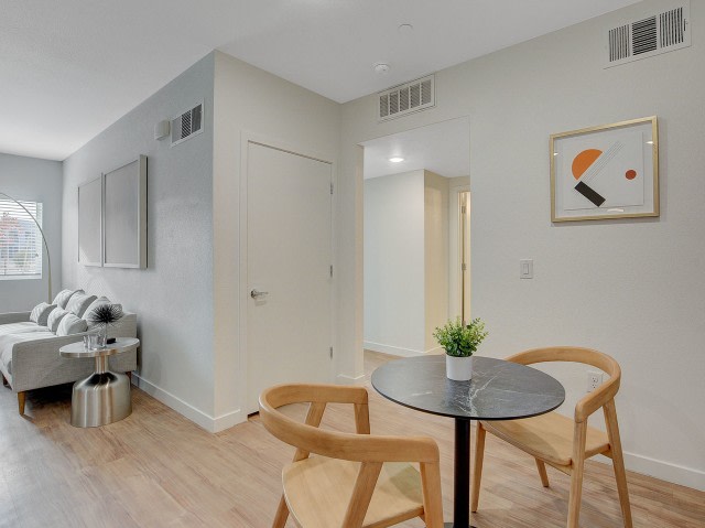 Showboat Park Apartments Image 7