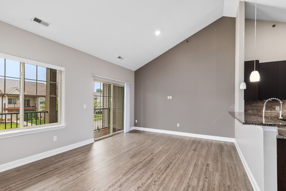 Encore Townhomes I Image 16