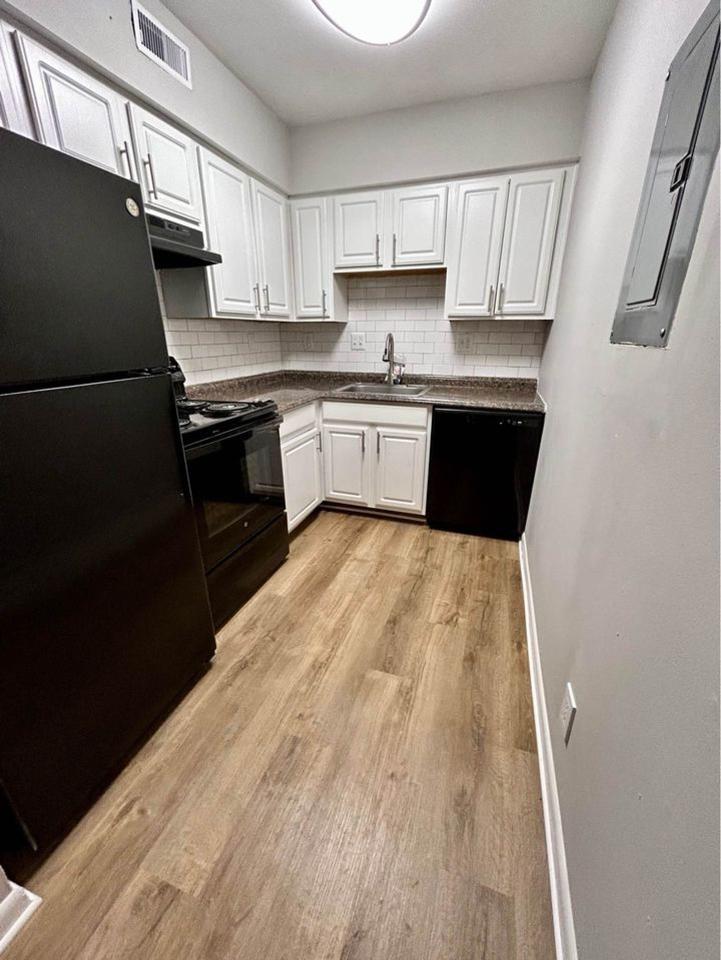 Oakmont Flats Image 7