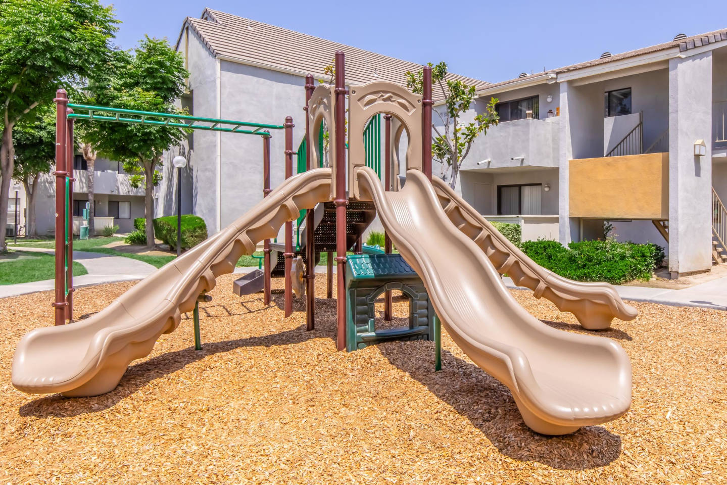 Palm Court Apartment Homes Image 5