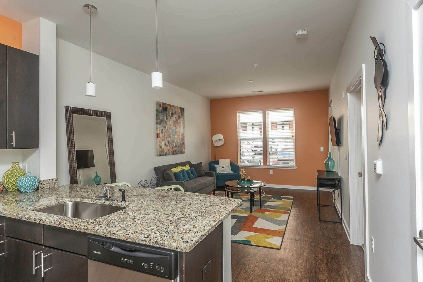 Colony Village Apartments Image 5