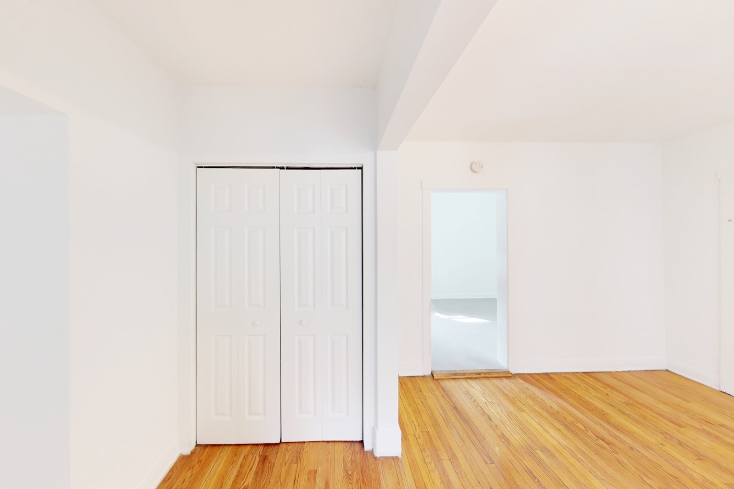 4721 S. Ellis Avenue Image 14