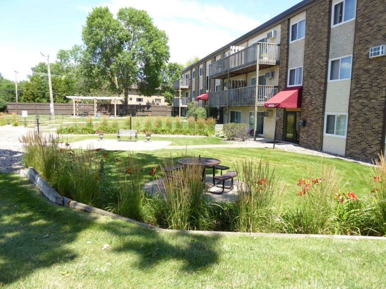 Valley Place Apartments Image 15
