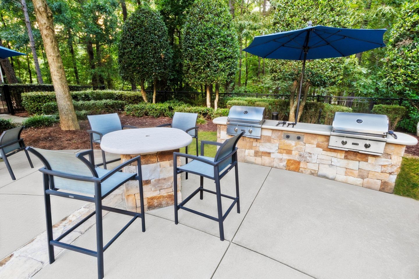 The Estates at Ballantyne Apartments and Townhomes Image 13